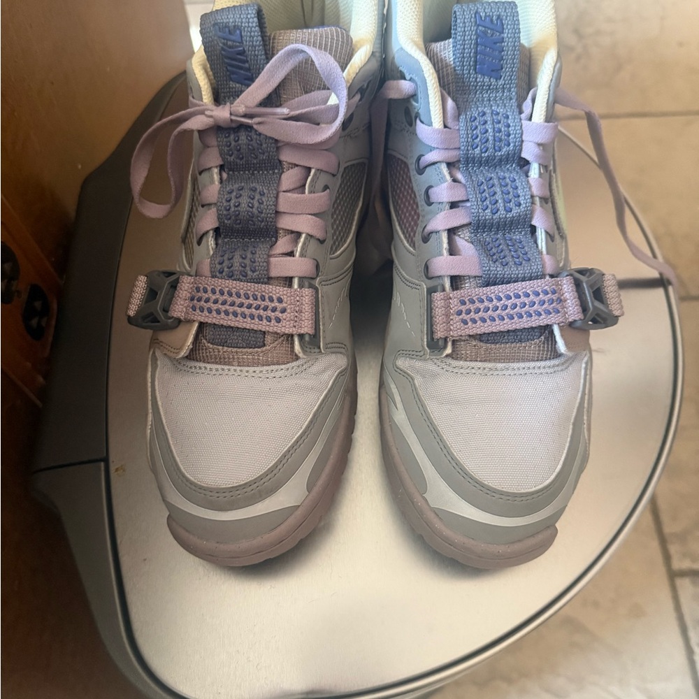 Nike Men's Shoes in Gray and Purple